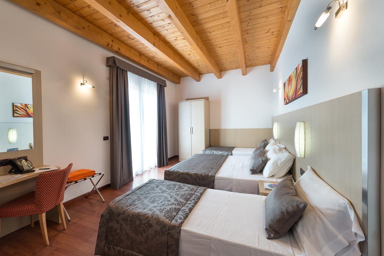 Hotel Villa Angelina Bibione Exterior foto