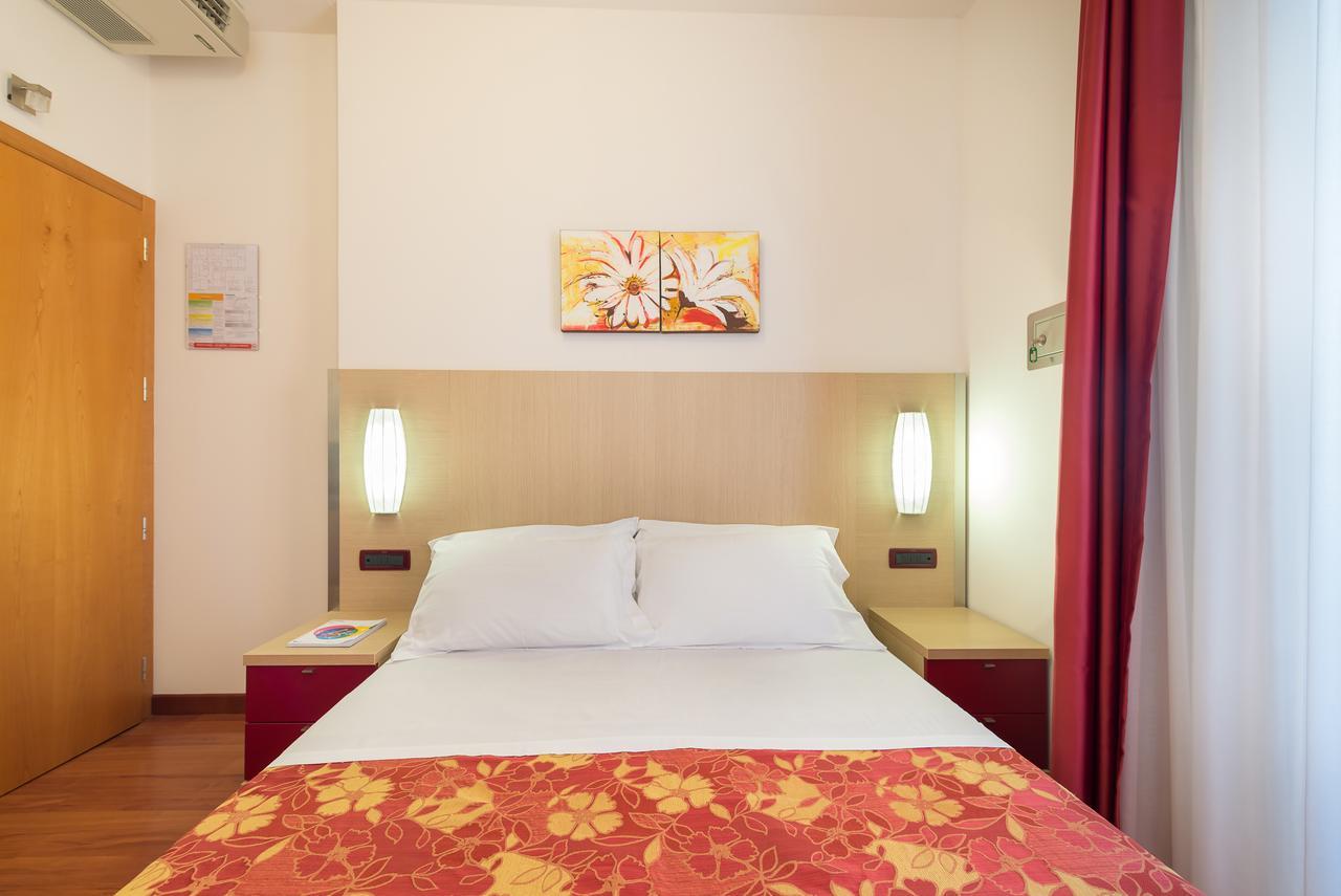 Hotel Villa Angelina Bibione Exterior foto