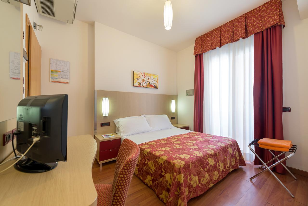 Hotel Villa Angelina Bibione Exterior foto