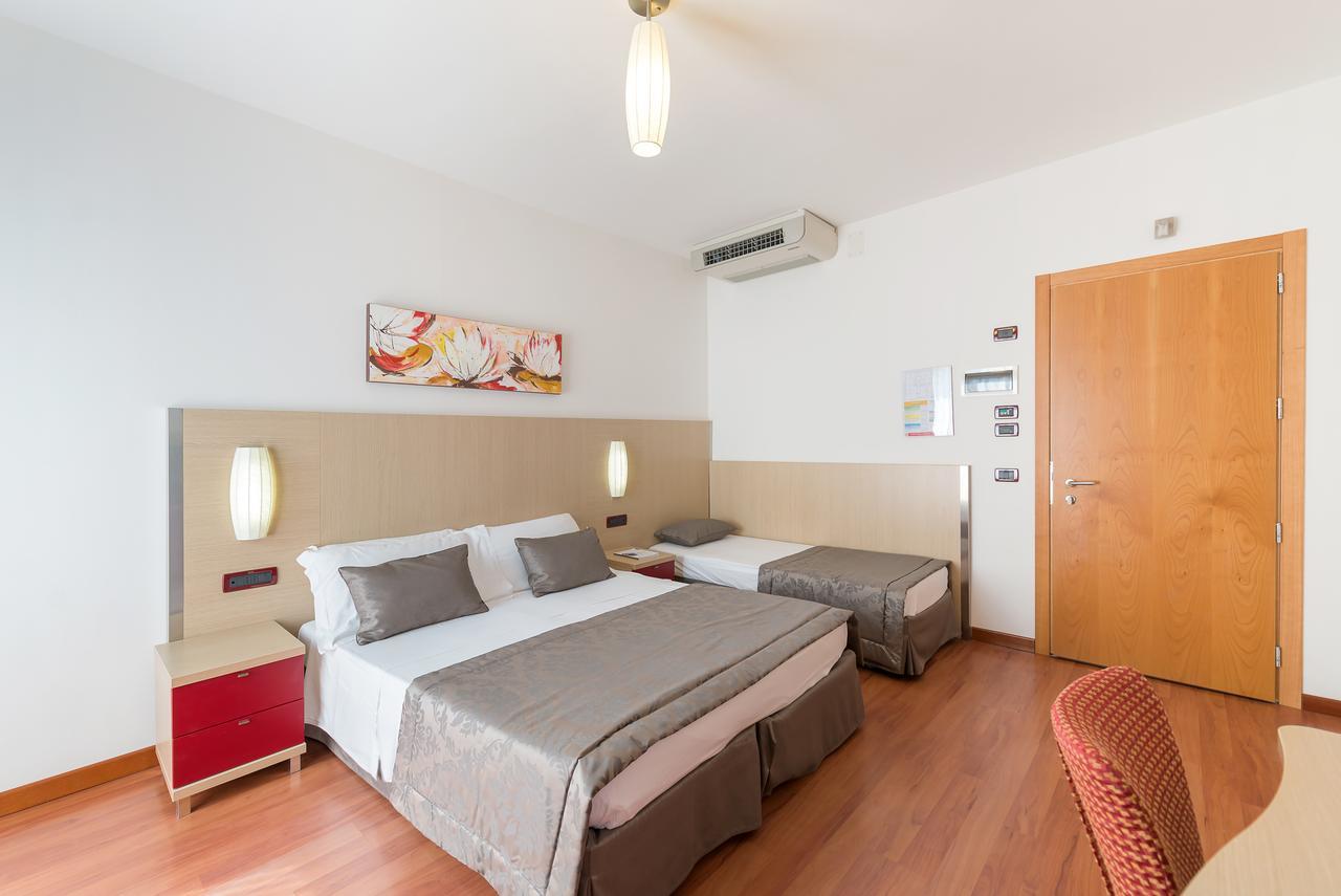 Hotel Villa Angelina Bibione Exterior foto